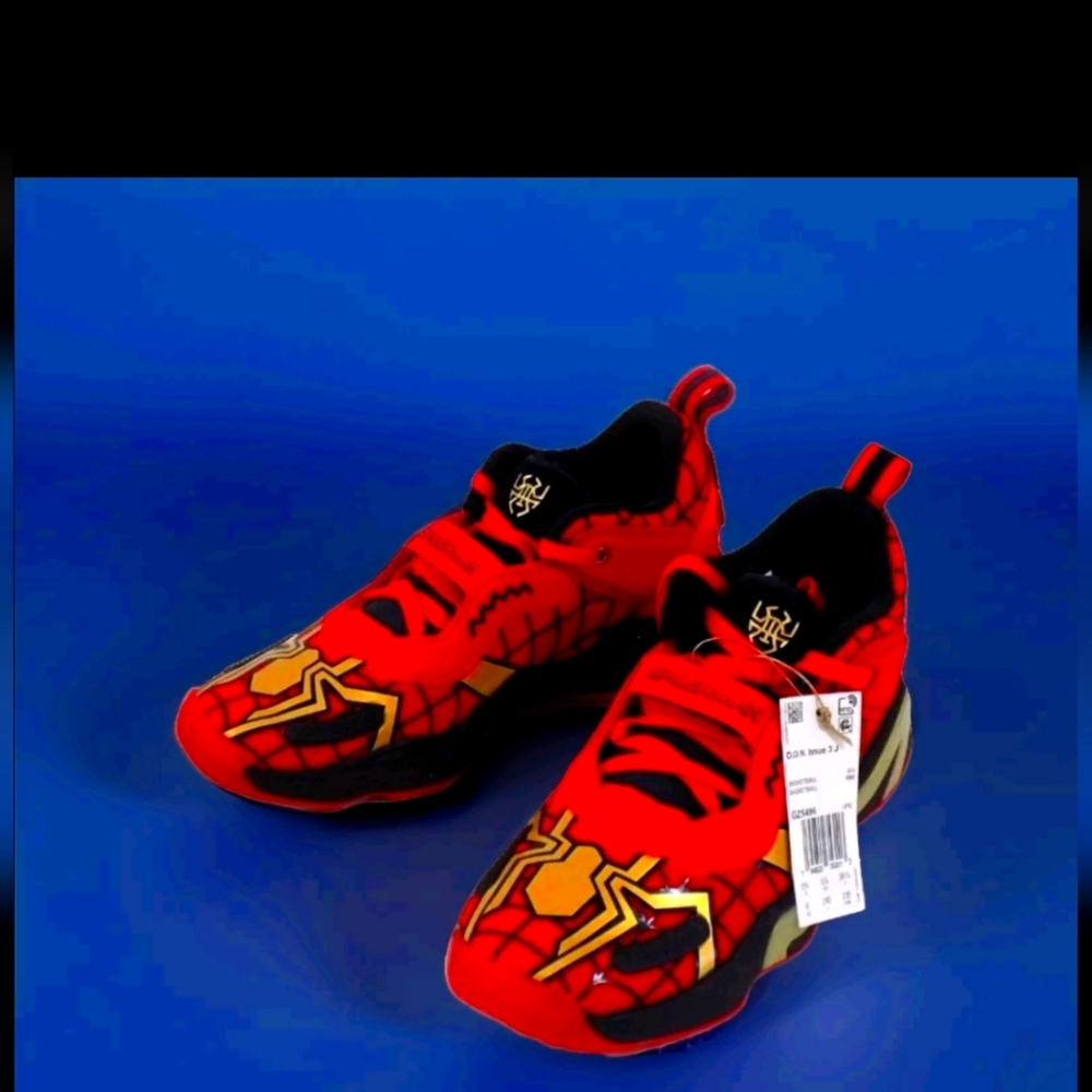 NEW sz 6 Adidas D.O.N. Boys #3 x Marvel Low Spider-Man Basketball Sneakers Shoe